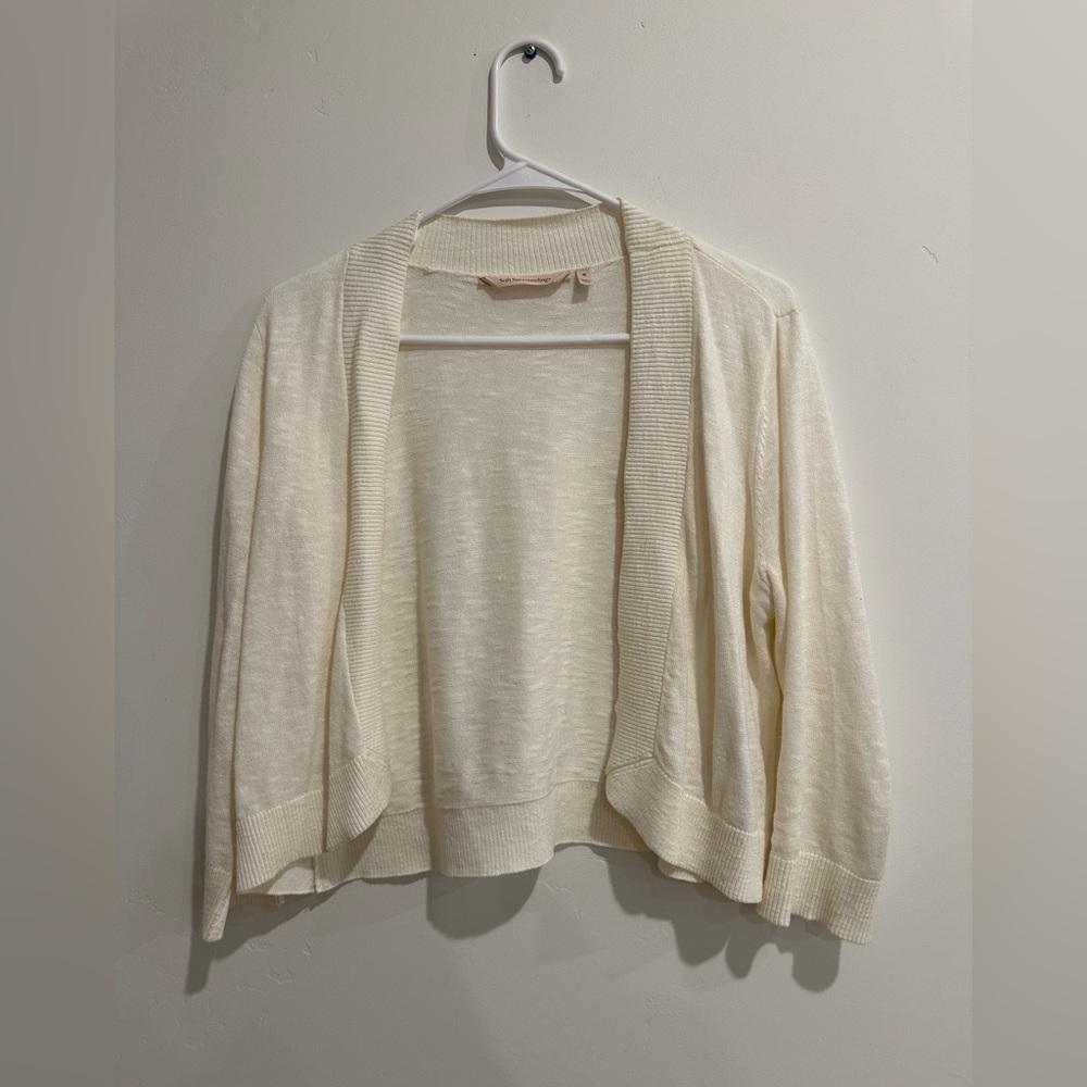 Cropped Cardigan sweater shrug size medium, never worn